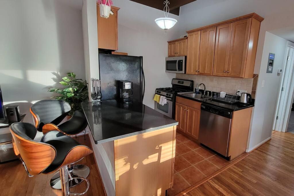 Entire One Bedroom Apartment アナンデール エクステリア 写真
